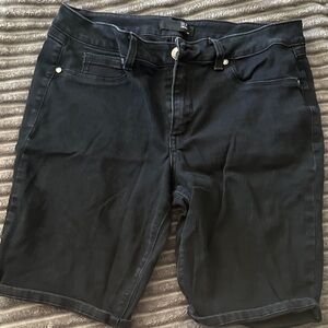 1822 Denim Women's Black Jean Shorts